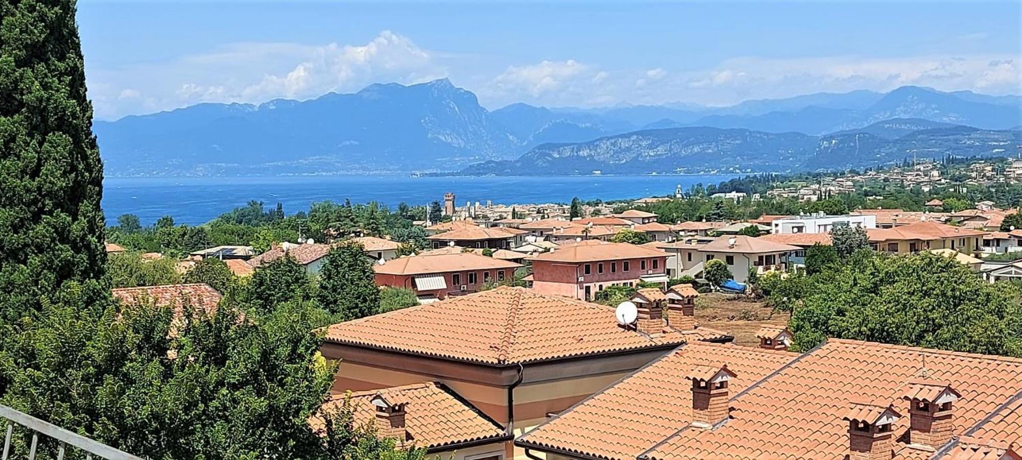 Al Glicine Apartments Lazise Exterior photo