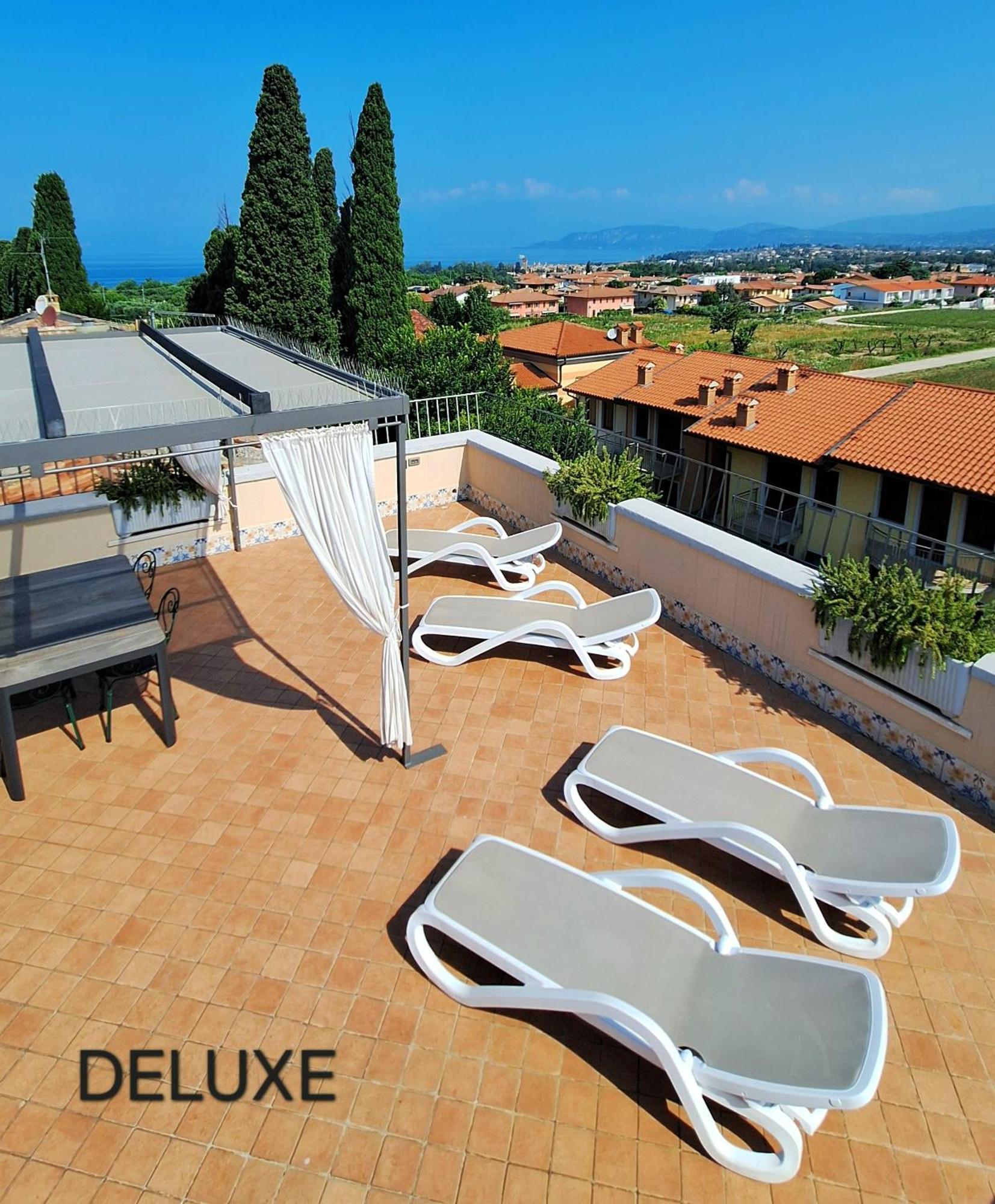 Al Glicine Apartments Lazise Exterior photo